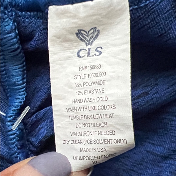 NWOT CLS  V Back Ruffle Pocket Leggings Solid High-Waisted in Size XL - Picture 12 of 12